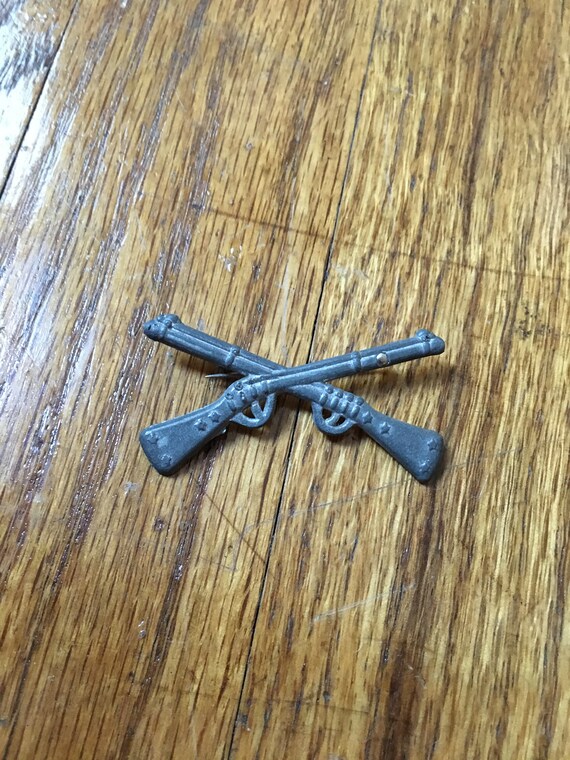 Vintage Silver Military Rifle Gun Pin, Brooch Gem