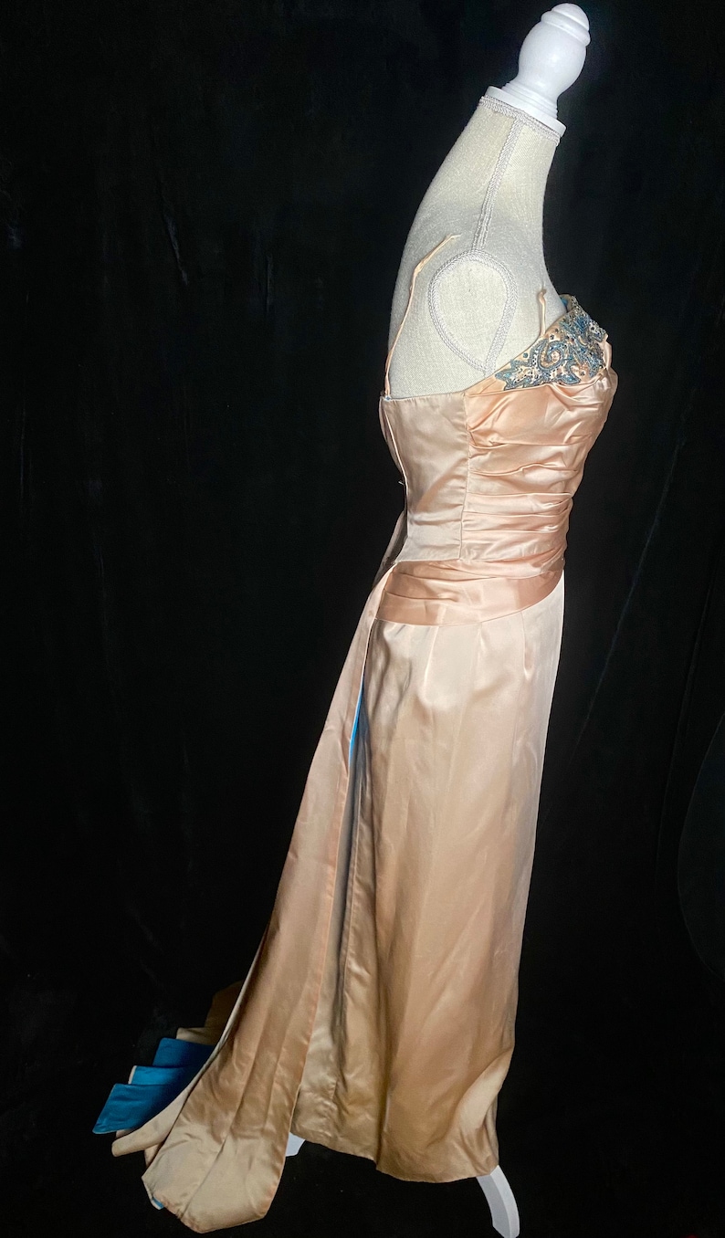 Vintage 1950s Emma Domb liquid pink and blue satin formal dress with matching pashmina, size small image 4