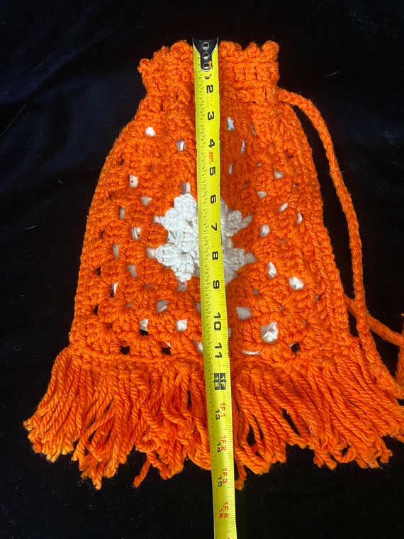 Vintage 1970’s handmade orange and white macrame … - image 5