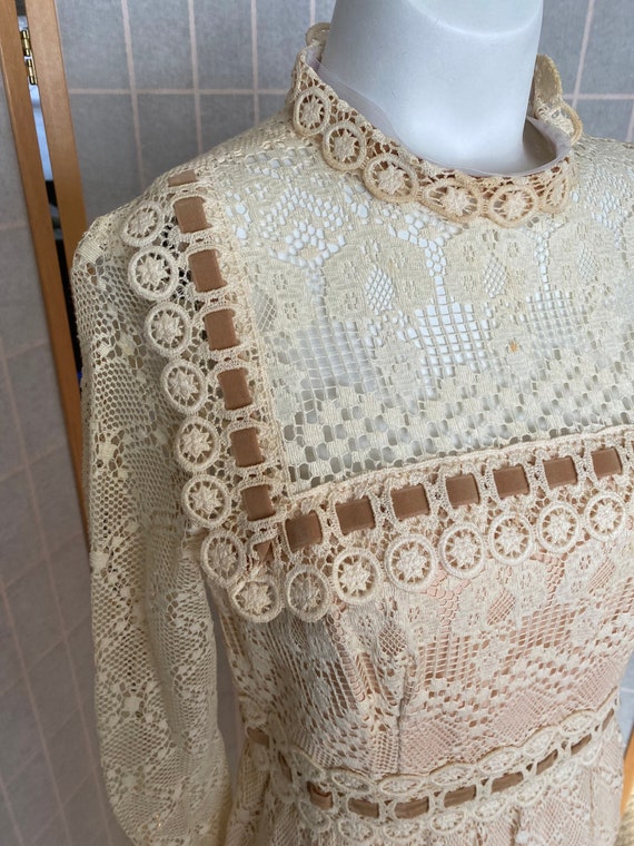 Vintage 1970’s cream eyelet lace sheer dress with… - image 3