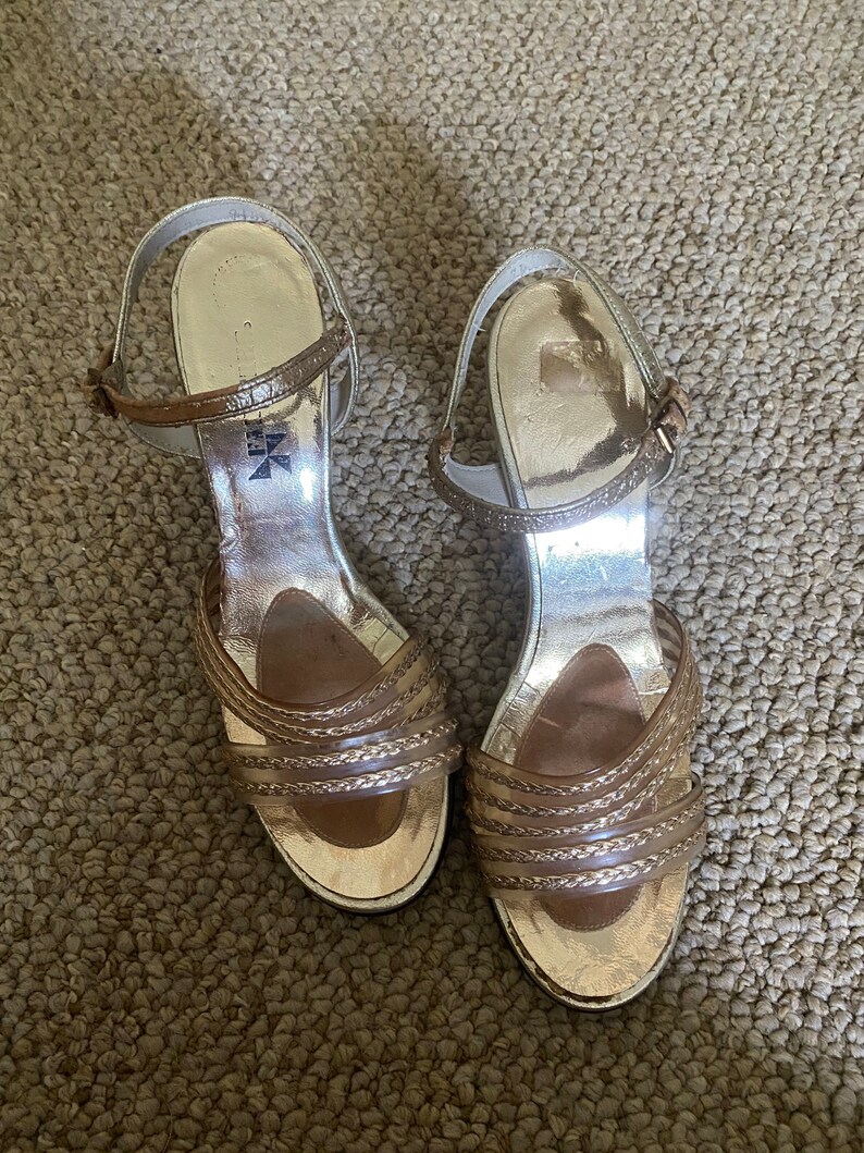 Fanfares Vintage 1970\u2019s Gold Metallic High Heel Shoes with Clear Lucite Wedge Heels