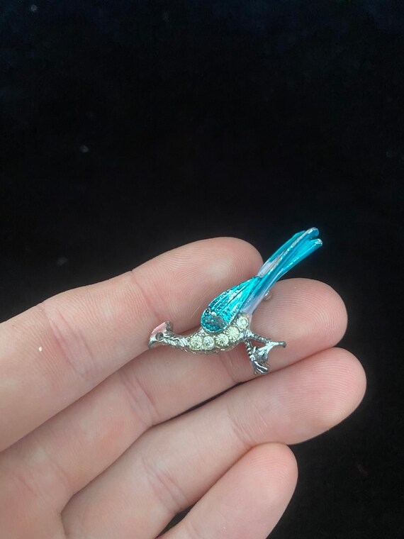 Vintage 1950’s silver and blue bird brooch - image 3