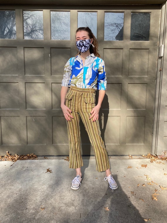 Vintage 1960’s 1970’s white blue and green funky s
