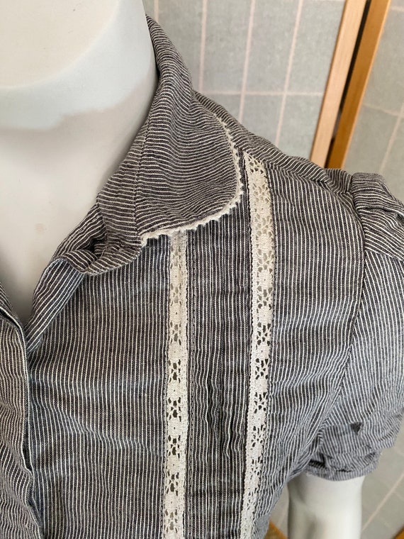 Vintage 1980’s white and gray stripe and lace sho… - image 5