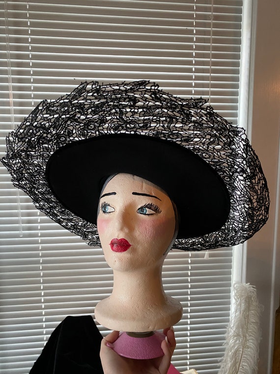 Vintage 1920, 1930's Black Dramatic Lace Sun Hat M