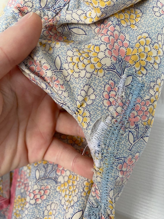 Vintage 1930’s blue, yellow and pink cotton flora… - image 9