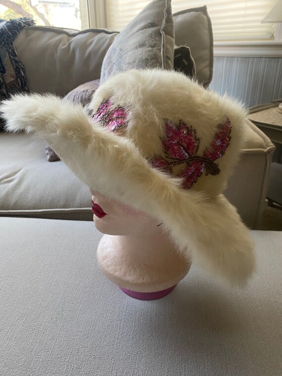 Vintage 1950's 1960'S White Fur Funky Winter Fuzzy