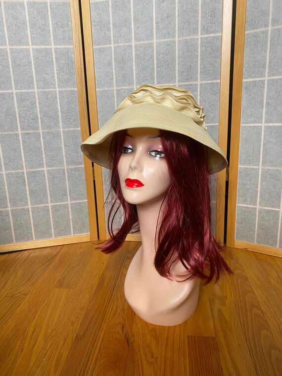 Cream Ruffle Hat Vintage 1950’s cream beige woven straw ruffle hat by … - Gem