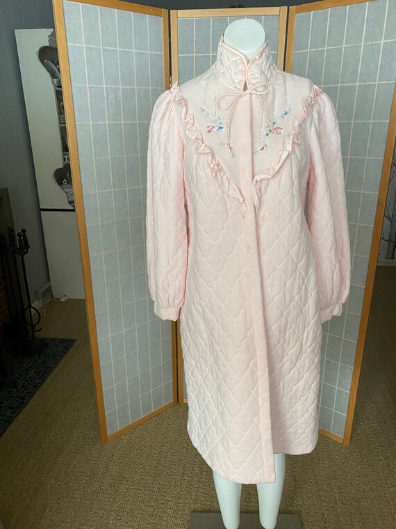 Vintage light pink quilted house coat, robe