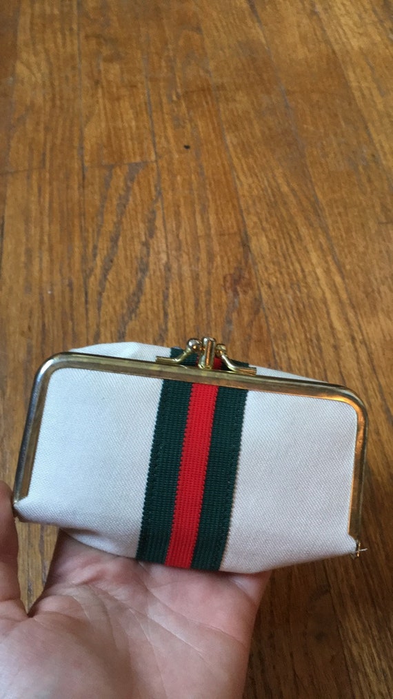 Vintage 1960's/70's White, Green, Red Coin Purse A
