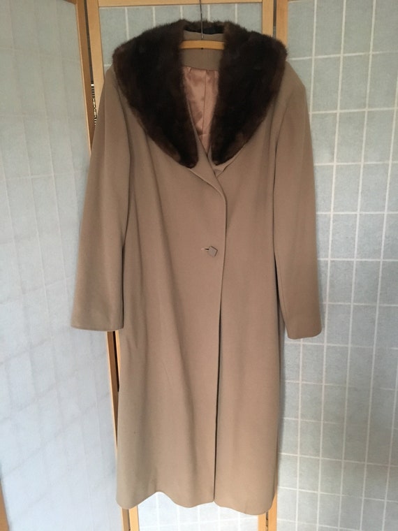 Vintage 1960's Camel with Brown Real Mink Fur Coll