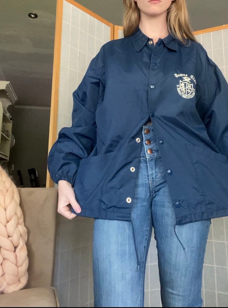 Vintage 1970s navy blue Towne Club windbreaker, size Large image 5