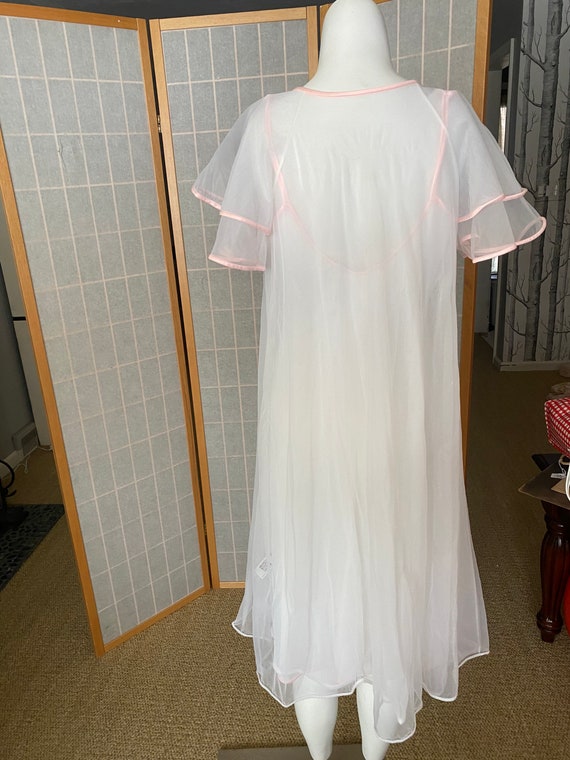 Vintage 1980’s white and pink rose night gown and… - image 6