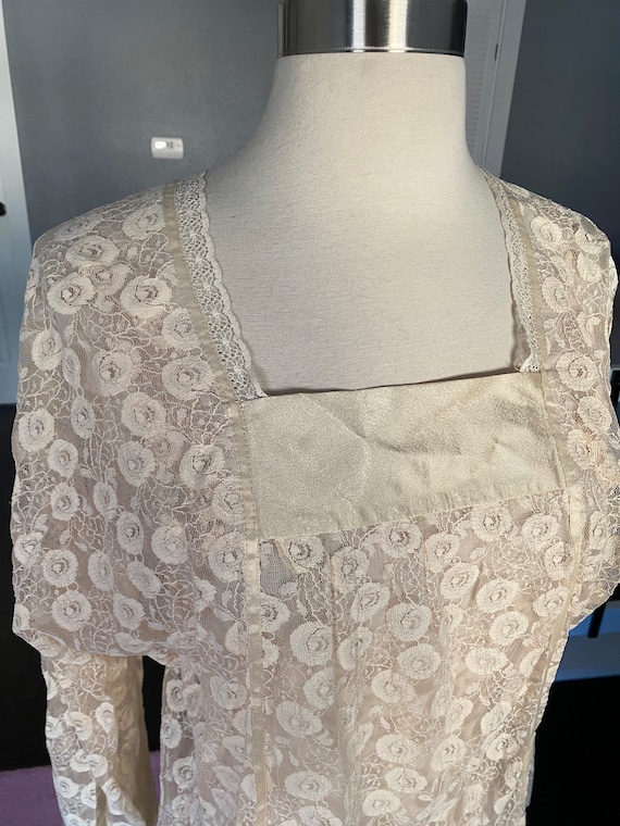 Vintage 1970’s sheer cream white lace blouse, siz… - image 4