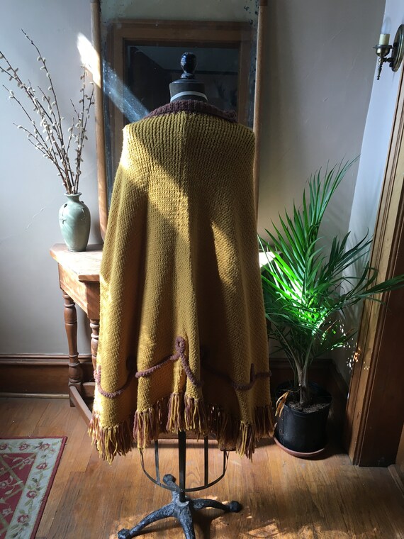 Vintage 1960's Yellow and Brown Knit Poncho - image 3