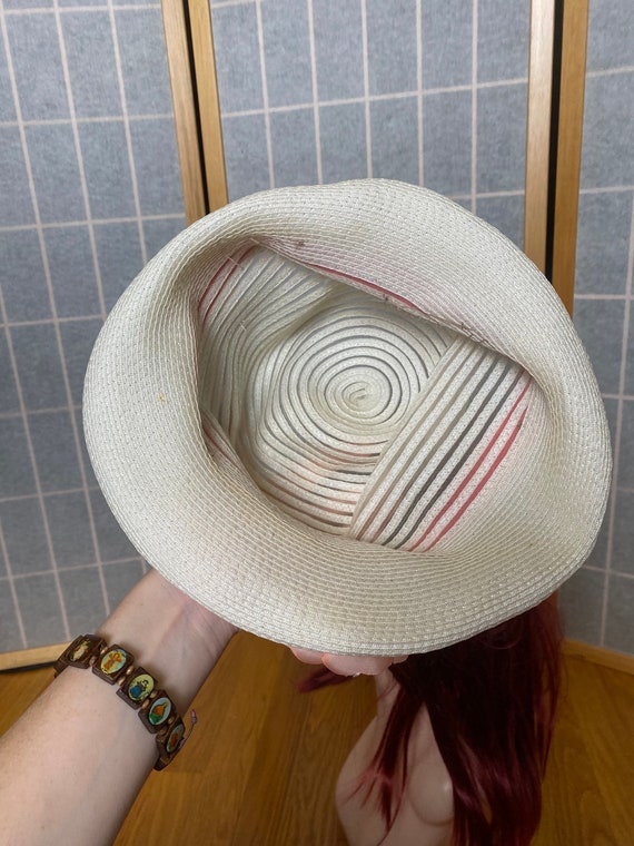 Vintage 1970’s white straw sun hat with pink velv… - image 8