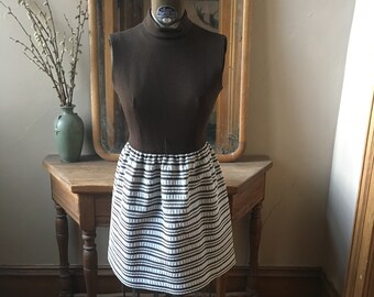 Vintage 1960's/1970's Brown and White Polyester Dress, size small