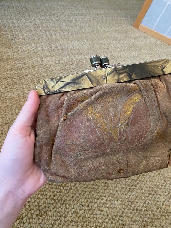 Vintage antique 1920’s leather clutch handbag wit… - image 3