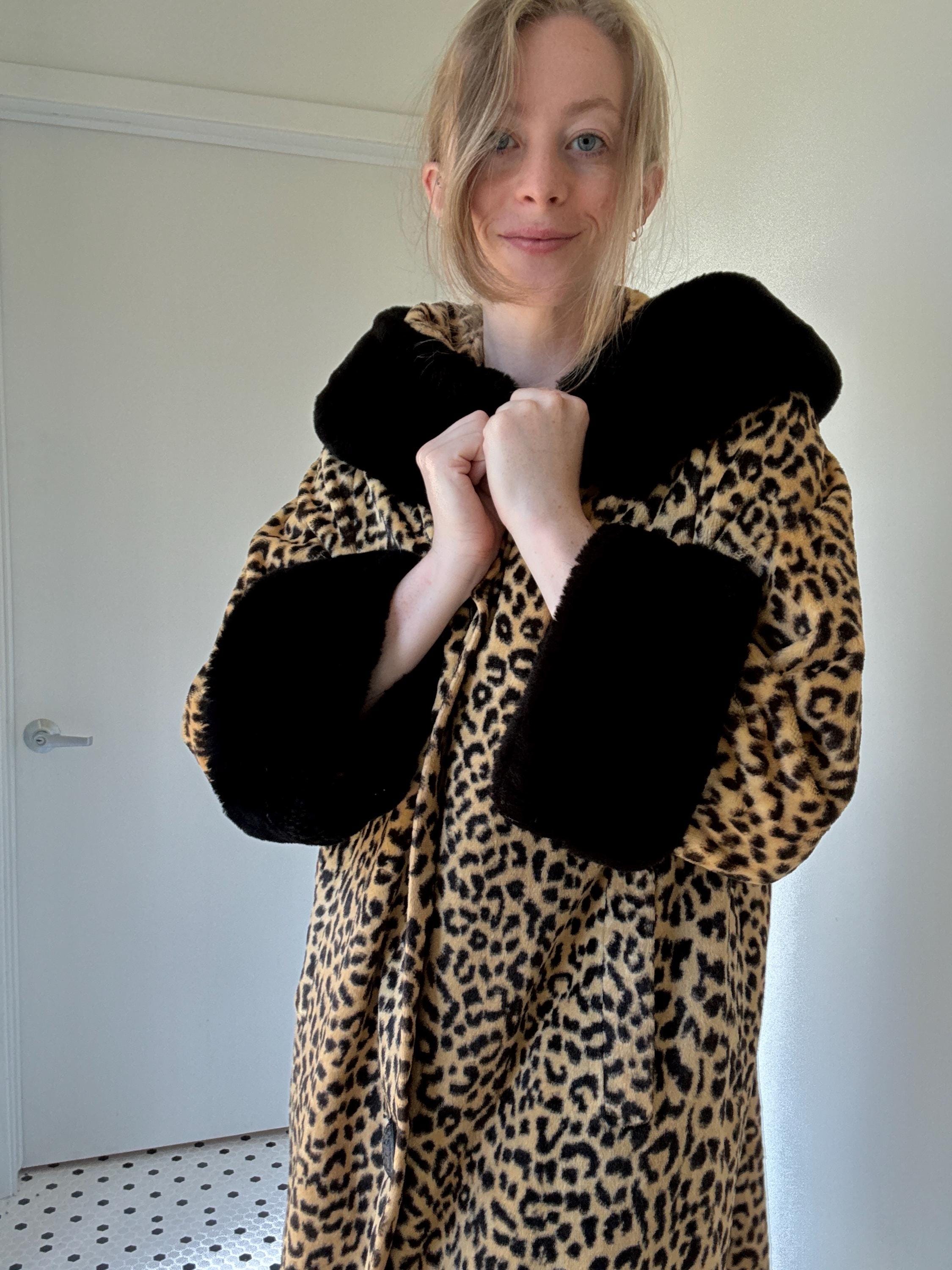 Vintage 1960's Cheetah Print, Leopard Faux Fur Coat, Size Medium