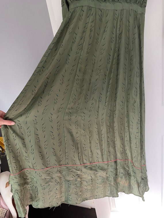 Antique 1900’s green floral silk day dress with p… - image 9