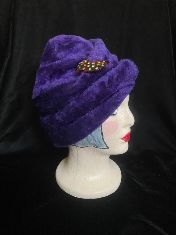 Vintage 1940 display picture 1