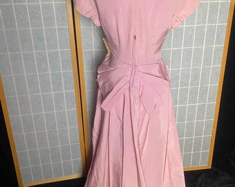 Vintage 1940's Light Pink Full Length Formal Gown Dress With Bow