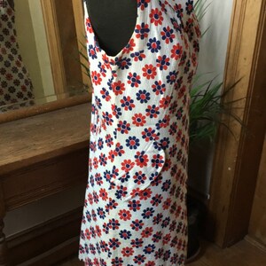 Adorable Vintage 1960's Red, White, and Blue Flower Daisy Dress with Matching Scarf, size medium image 2