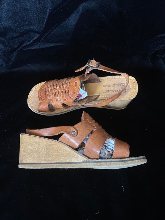 Vintage 1970’s brown leather and wood wedge sanda… - image 6