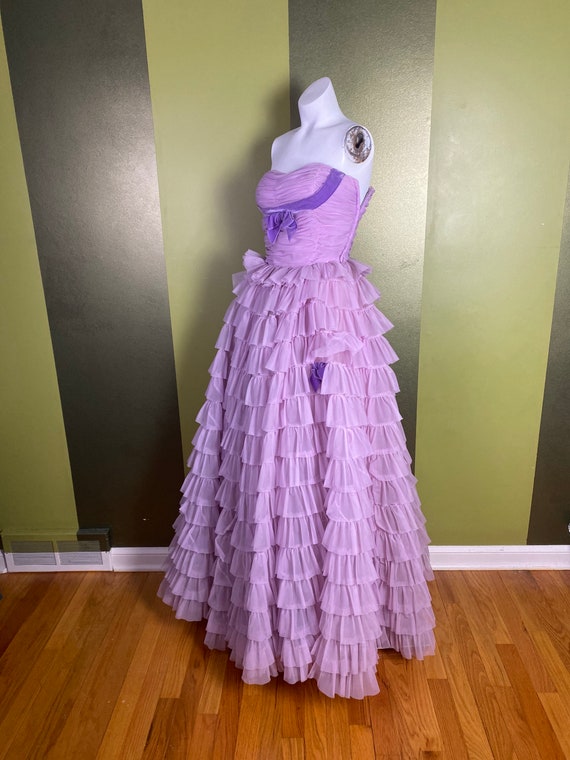 Vintage 1950’s purple strapless ruffle tulle tier… - image 2