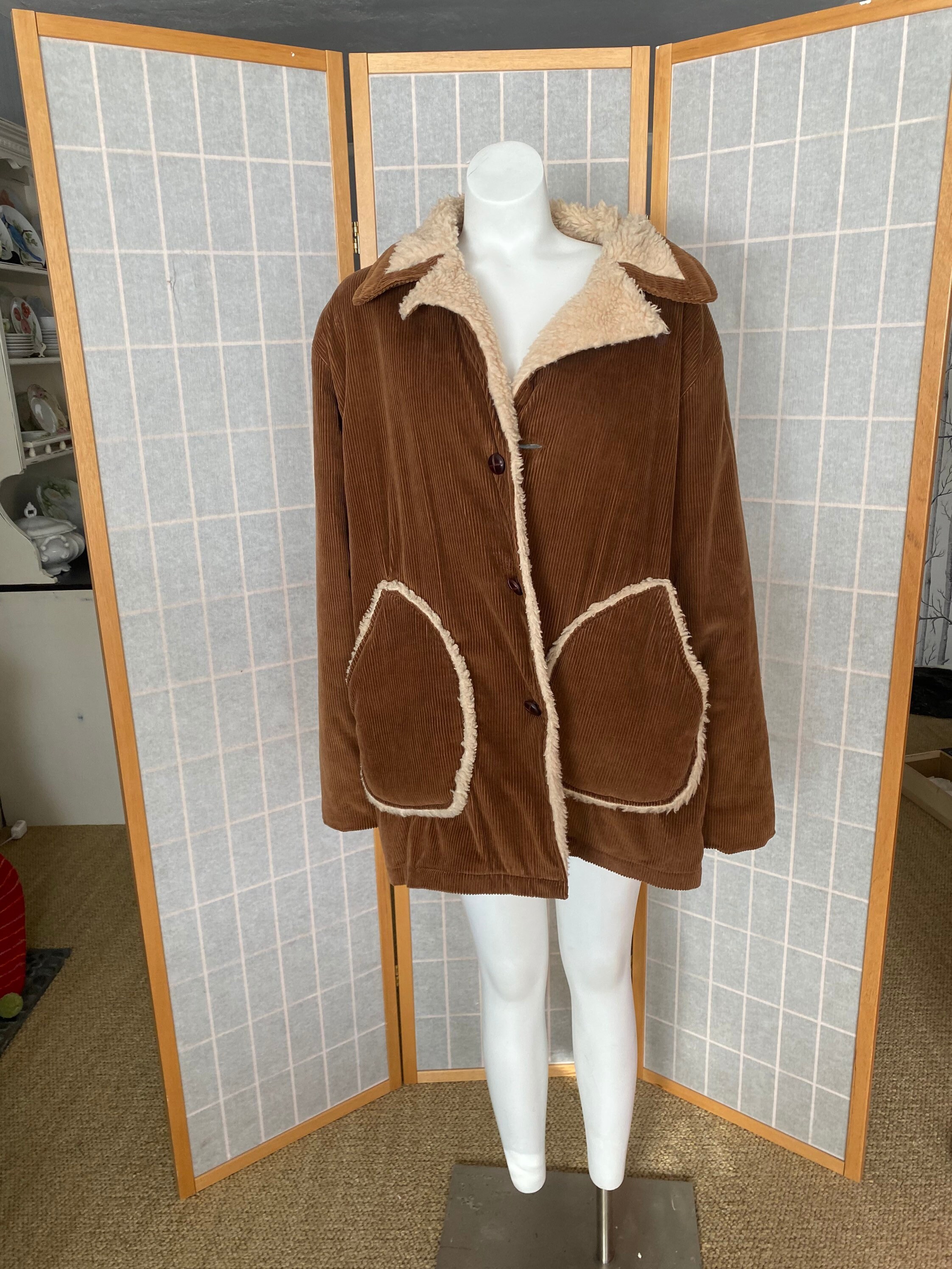 Vintage 1980's Brown Corduroy Men's Coat With Fuzzy Lining Vintage 1980's Brown Corduroy Men's Coat With Fuzzy Lining
