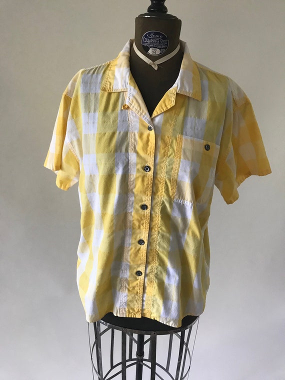 Vintage 1980s 1990s yellow and white plaid button… - image 1