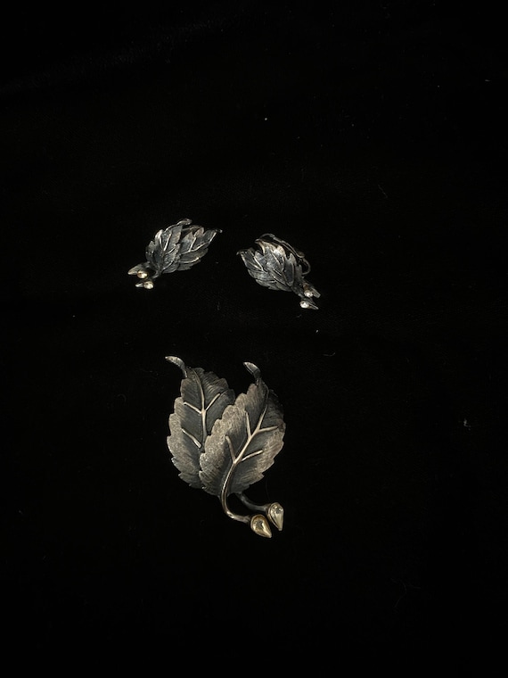 Vintage 1950’s 1960’s silver leaf and rhinestone … - image 1