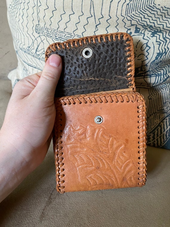 Vintage 1980’s light brown tooled leather wallet - image 5