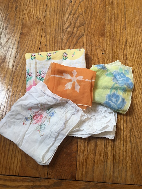 Lot of Vintage Hankies - image 1