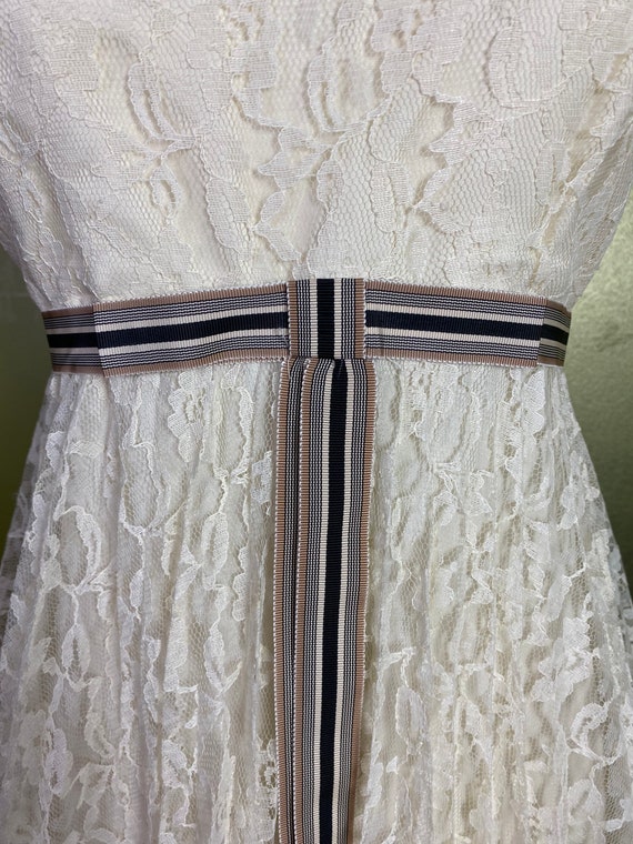 Vintage 1970’s white lace tiered spaghetti strap … - image 4