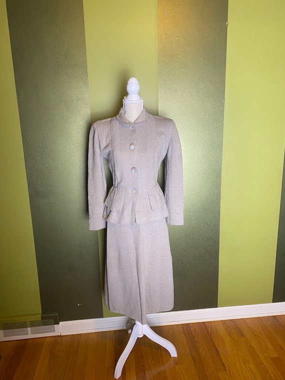 Vintage 1940s Knitwear Skirt Set Short Sleeve Beige Small Blouse Minimal Delicate Knit Suit Deco Button Front