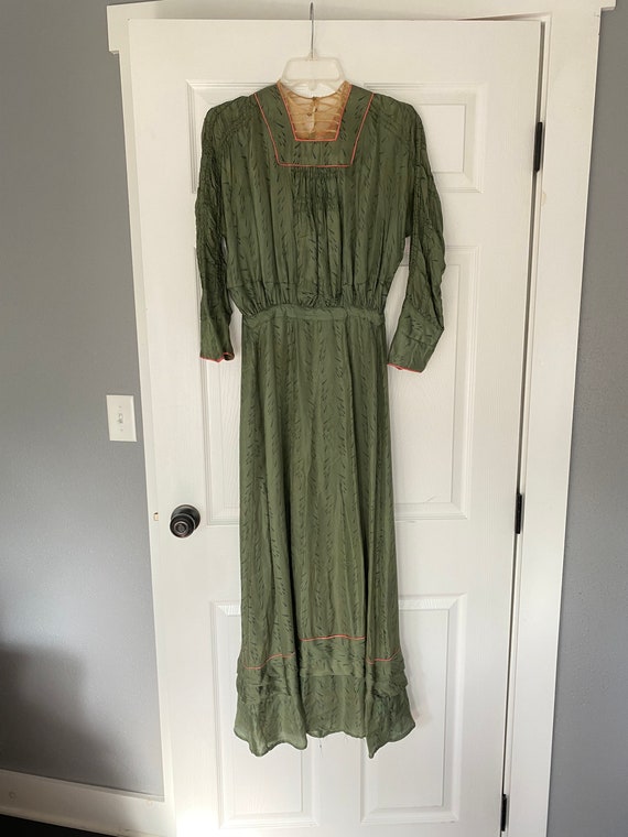 Antique 1900’s green floral silk day dress with p… - image 1