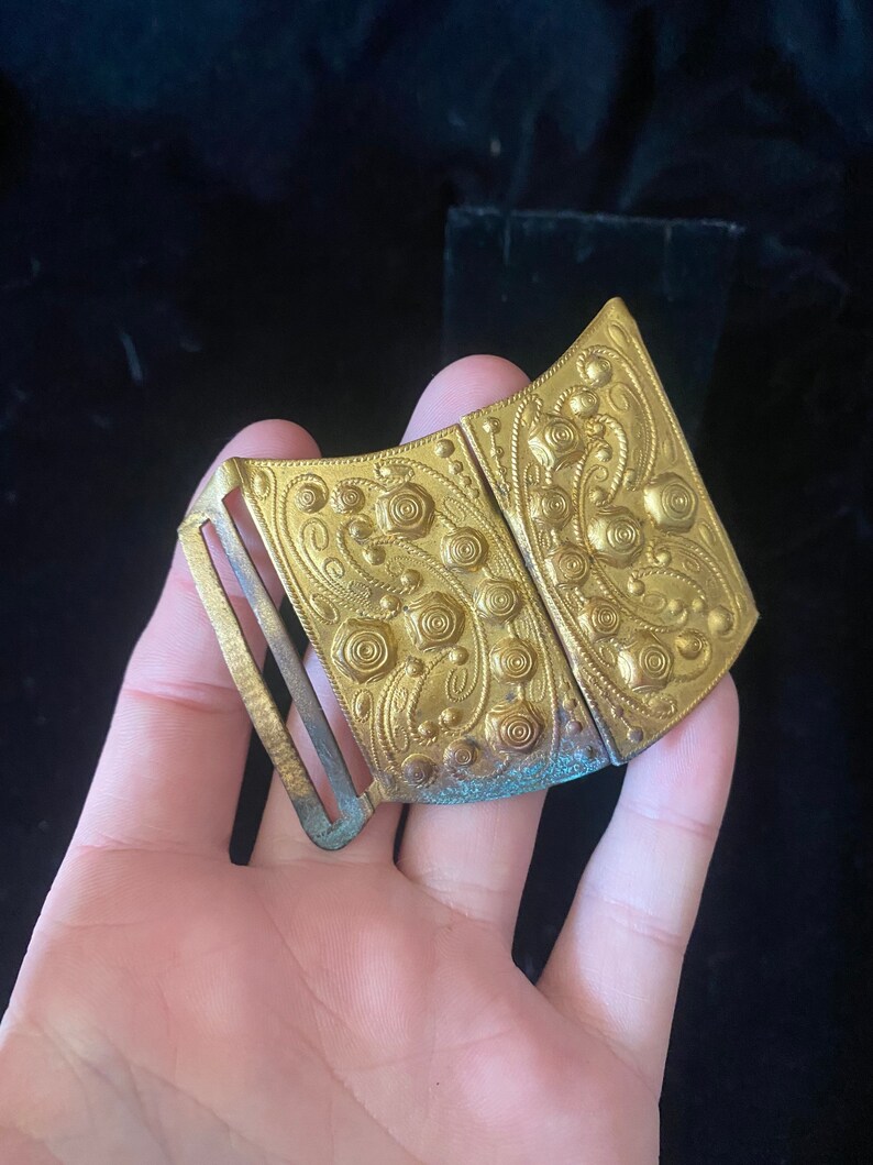 Vintage 1940s pressed gold metal middle eastern belt buckle image 3