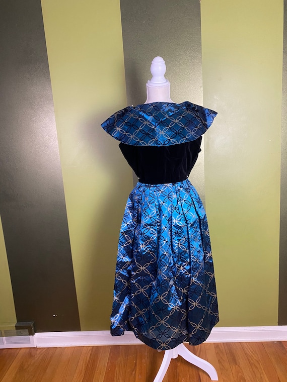 black and blue party dress Vintage 1950's Velvet Shiny Dress, Size XXS Size:L / 8-10 Black mesh drapes over hen party TheDress one year on