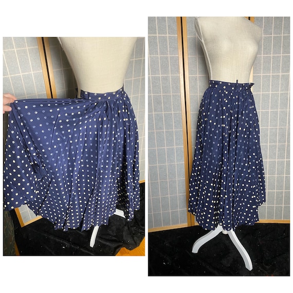 Vintage 1950’s navy blue circle skirt with white … - image 1