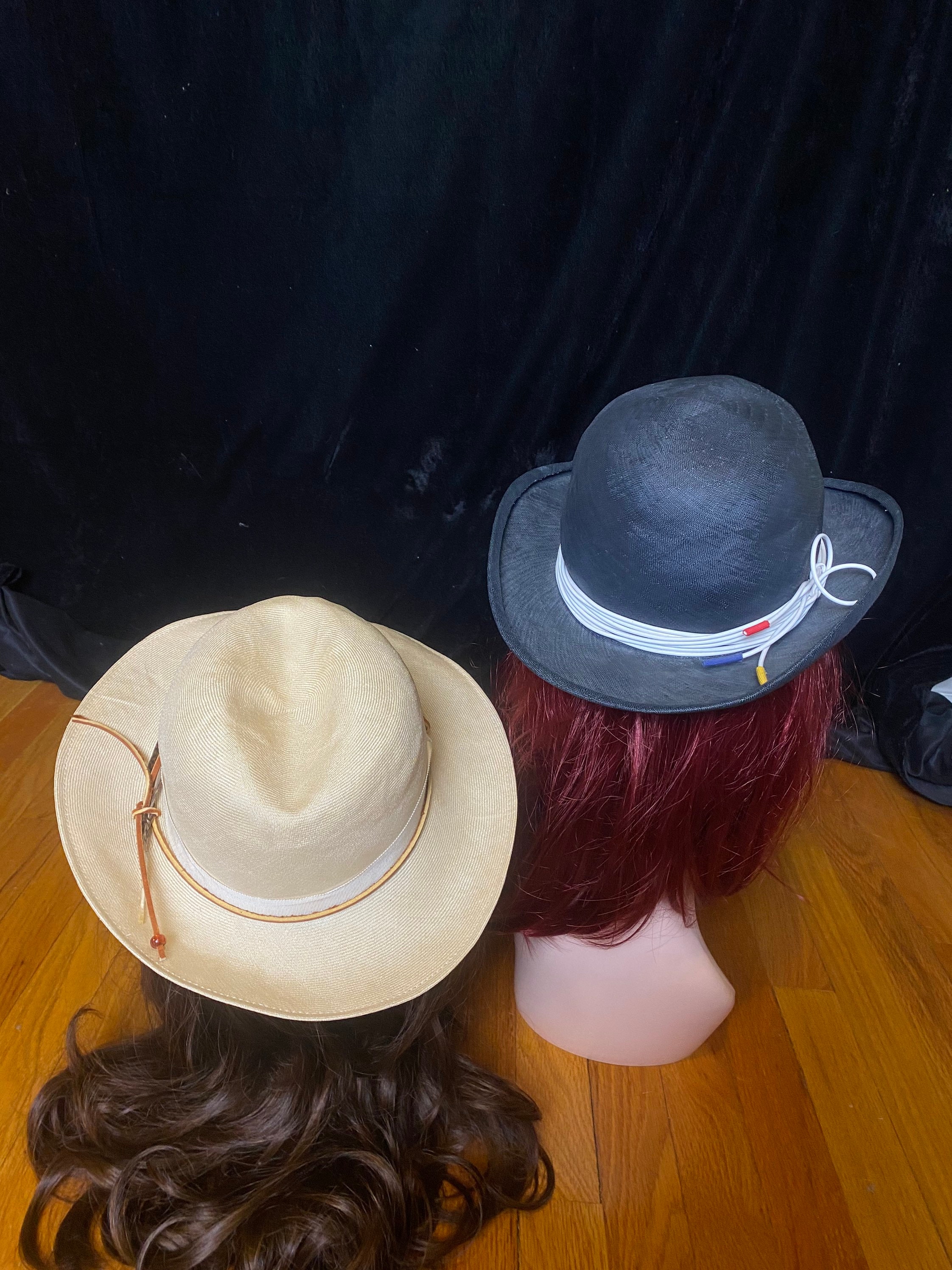 VINTAGE IRENE OF NEW YORK WOVEN STRAW AND PATENT LEATHER HAT A Fashionable Visit to Café Nicholson main image 3