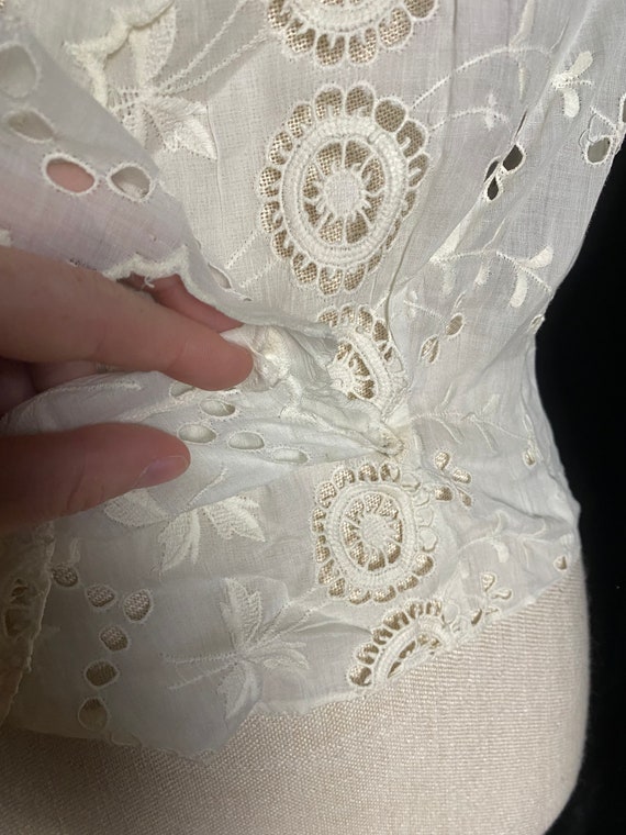 Vintage antique white semi sheer cotton eyelet bl… - image 5