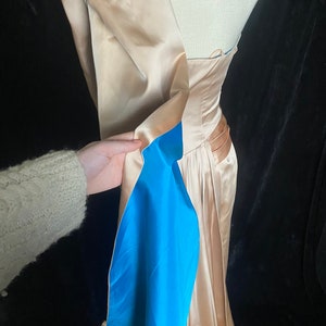 Vintage 1950s Emma Domb liquid pink and blue satin formal dress with matching pashmina, size small image 6