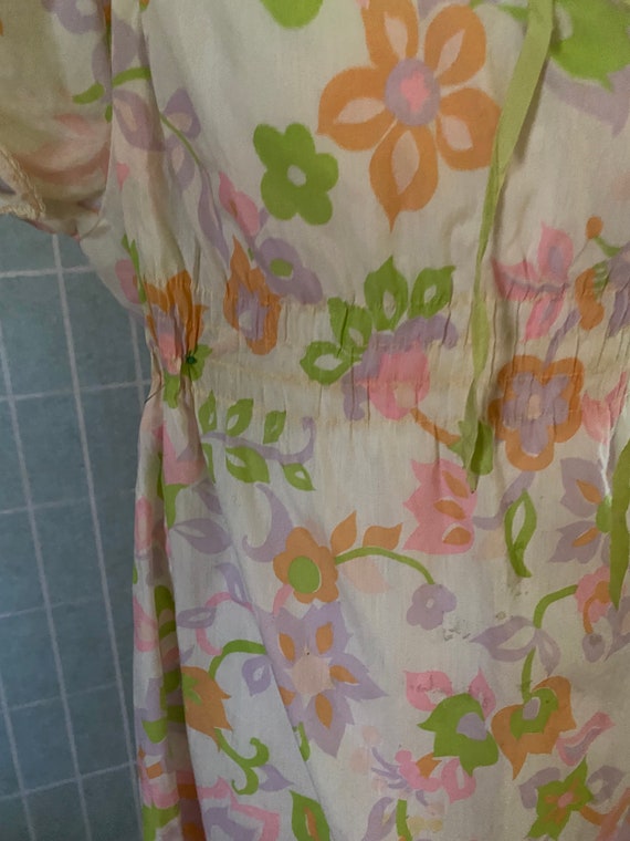 Vintage 1970’s light pastel floral short sleeve p… - image 7