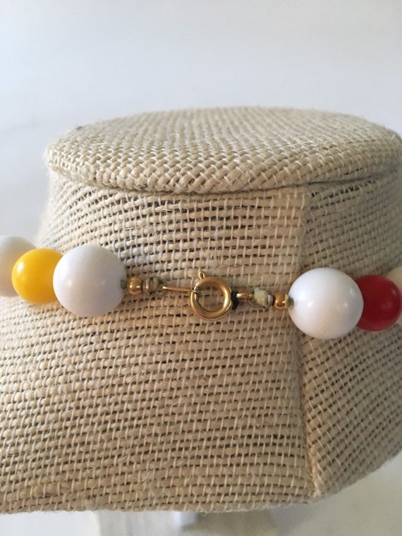 Vintage 1980's white and rainbow colorful bead on… - image 3