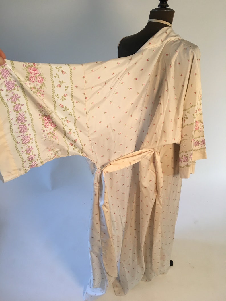 Vintage 1980/'s Beige White and Pink Floral Strappy Night Gown with Matching Robe Set Size mediumlarge