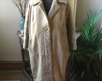 Vintage 1960's Tan Camel Knit and Suede Coat, size medium large