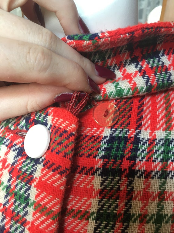 Vintage 1960's Red Plaid Coat with Round white Be… - image 3