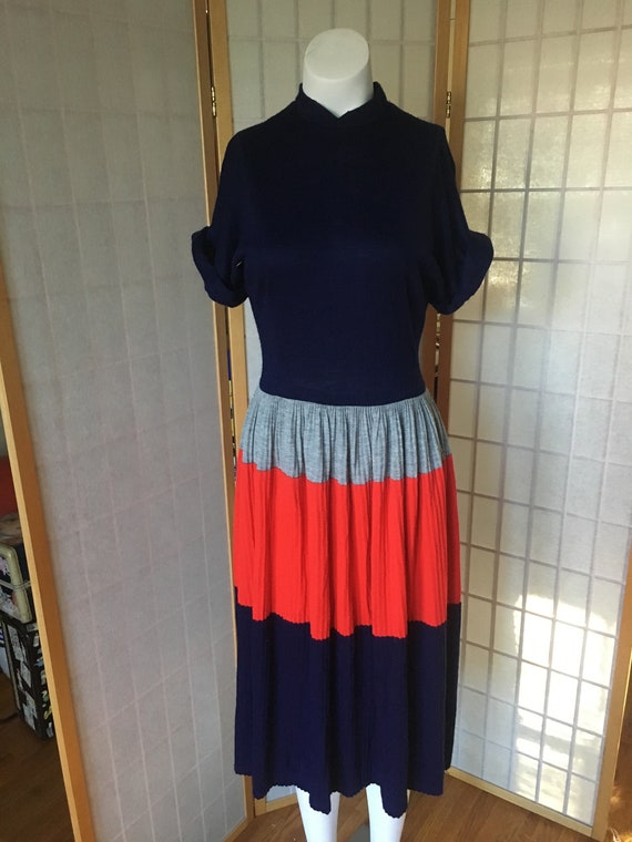 Vintage 1950's Navy, Red, and Gray Short sleeve K… - image 1