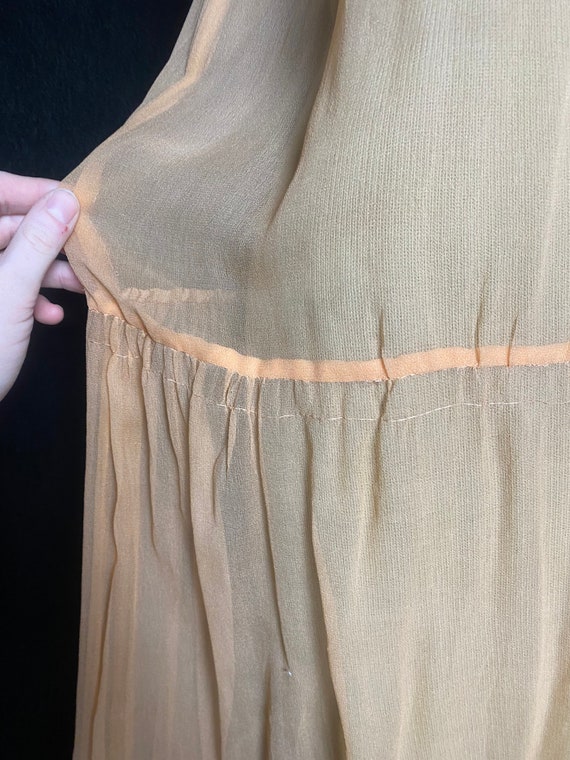 Vintage 1920’s sheer peach flapper dress with rhi… - image 8